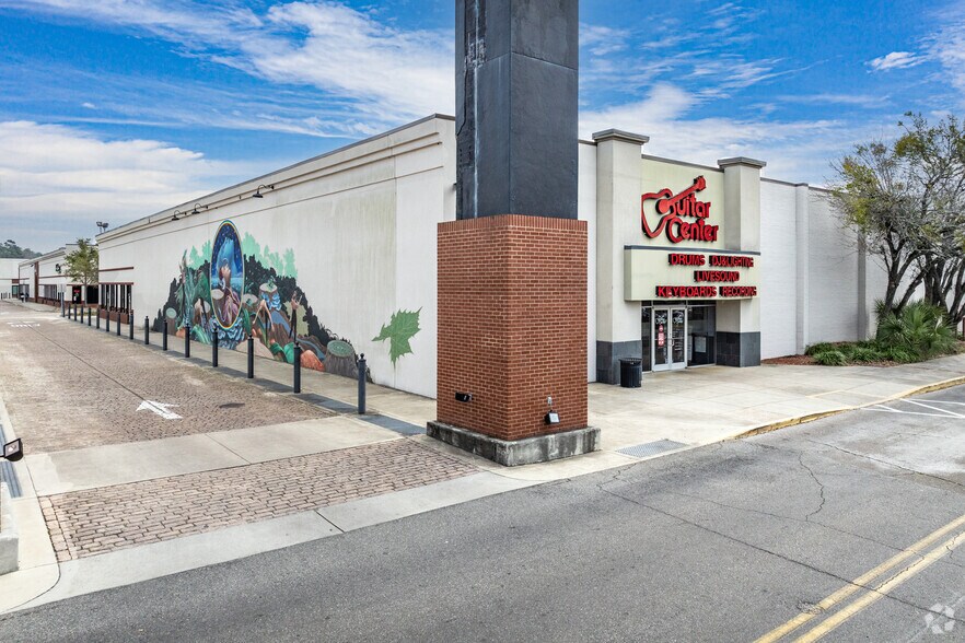 2415 N Monroe St, Tallahassee, FL à louer - Photo de l’immeuble – Image 3 sur 9