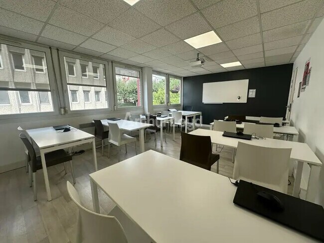 Plus de détails pour Bureau à vendre