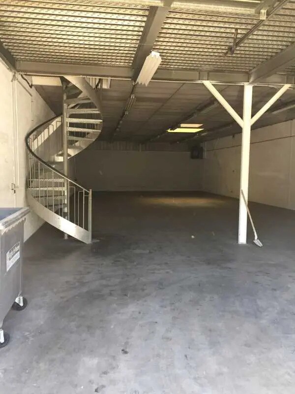 Local d’activités dans Malaunay à louer Photo intérieure– Image 1 sur 4