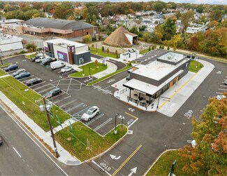 Plus de détails pour Starbucks & Taco Bell, Franklin Square – Local commercial à vendre, Franklin Square, NY