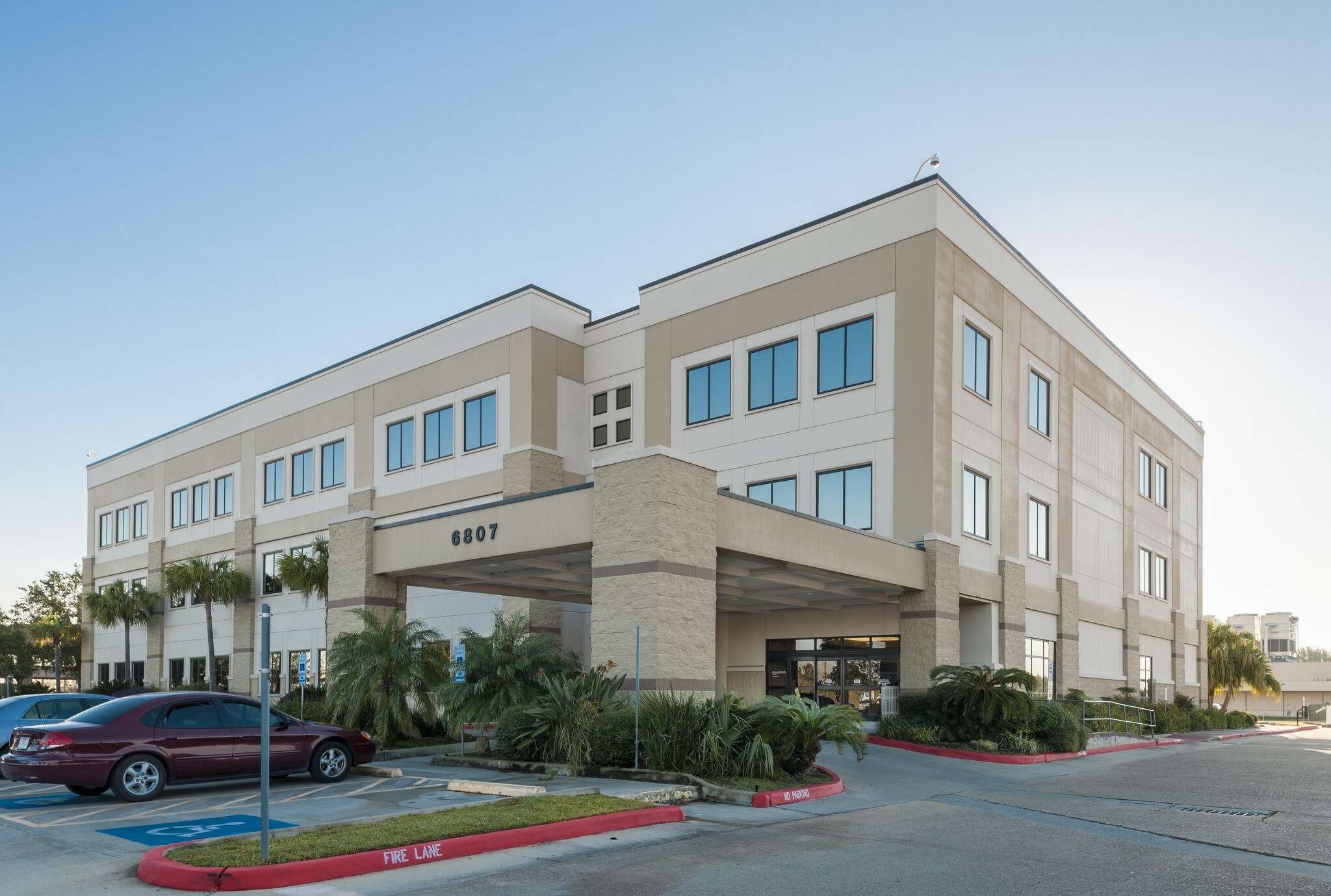 6807 Emmett F. Lowry Expy, Texas City, TX à louer Photo principale– Image 1 sur 11