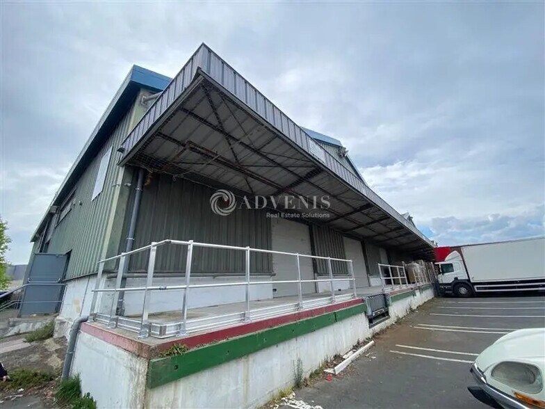 Local d’activités dans Bonneuil-sur-Marne à louer - Photo de l’immeuble – Image 1 sur 5
