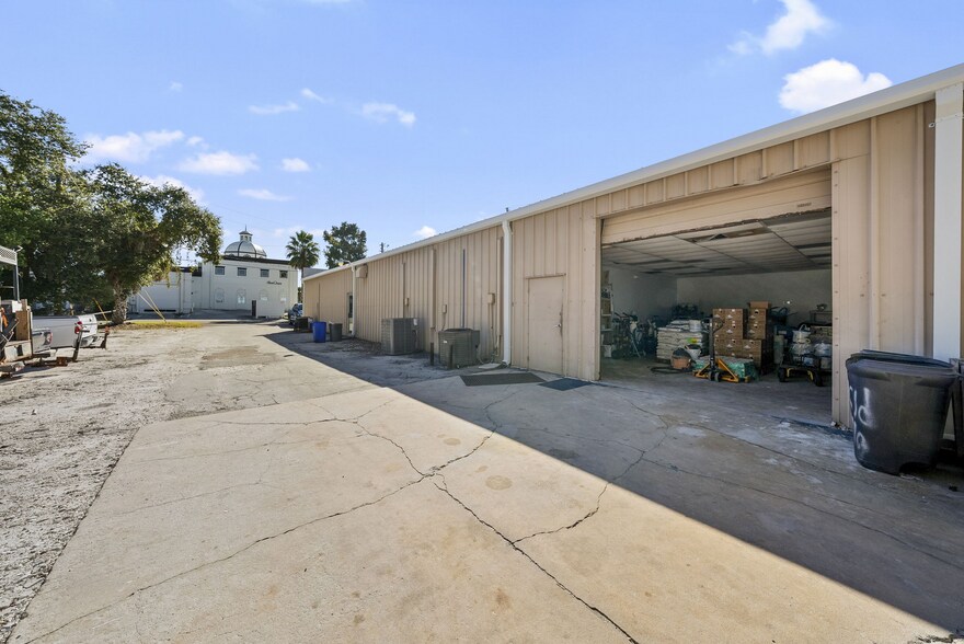 1400 W Bay Dr, Largo, FL à vendre - Photo de l’immeuble – Image 3 sur 25