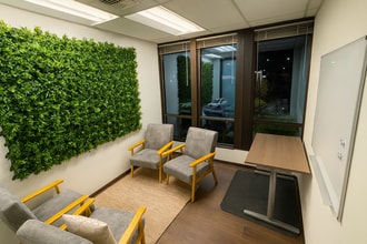 1 Lake Bellevue Dr, Bellevue, WA à louer Photo intérieure– Image 1 sur 5