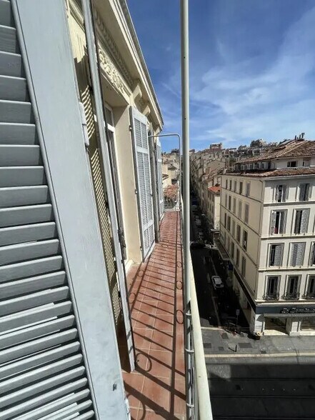 Bureau dans Marseille à louer - Photo de l’immeuble – Image 3 sur 20
