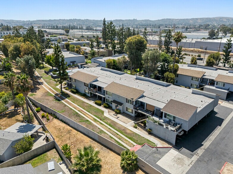 2601 E Valley Blvd, West Covina, CA à vendre - Photo de l’immeuble – Image 2 sur 23