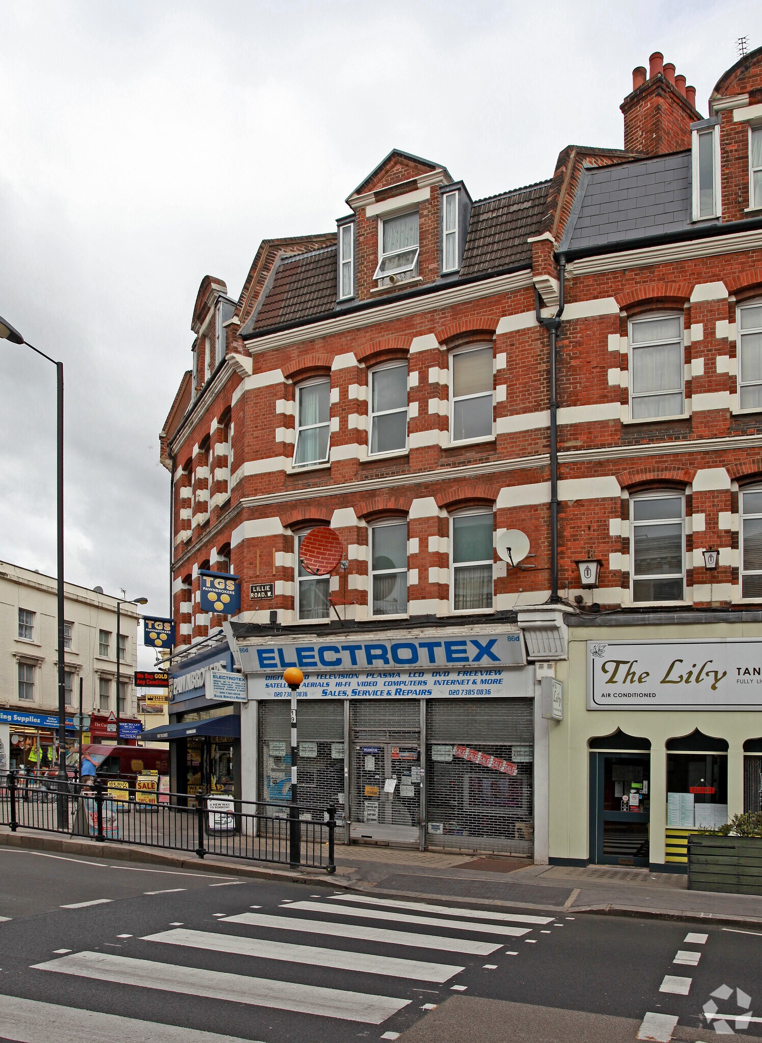 86D Lillie Rd, Londres à louer Photo principale– Image 1 sur 4