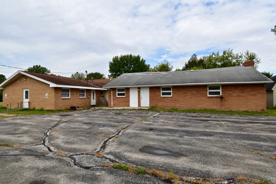389 S Miller Rd, Saginaw, MI à vendre - Photo de l’immeuble – Image 2 sur 13