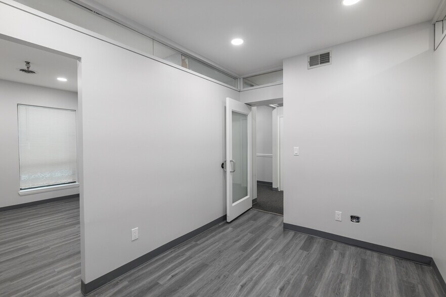 55 Old Turnpike Rd, Nanuet, NY à louer - Photo de l’immeuble – Image 3 sur 8