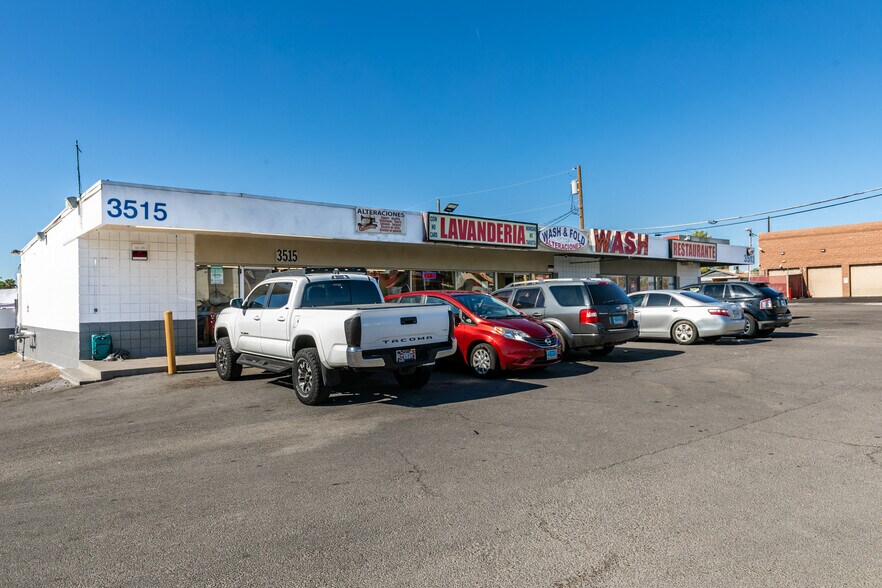 3513-3515 E Charleston Blvd, Las Vegas, NV à vendre - Photo de l’immeuble – Image 3 sur 13