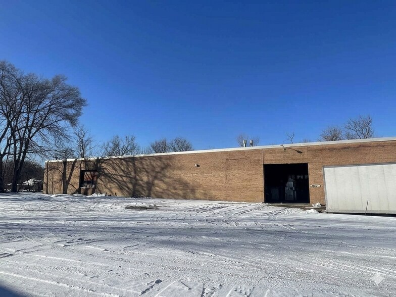 33W441 Roosevelt Rd, West Chicago, IL à vendre - Photo de l’immeuble – Image 2 sur 3