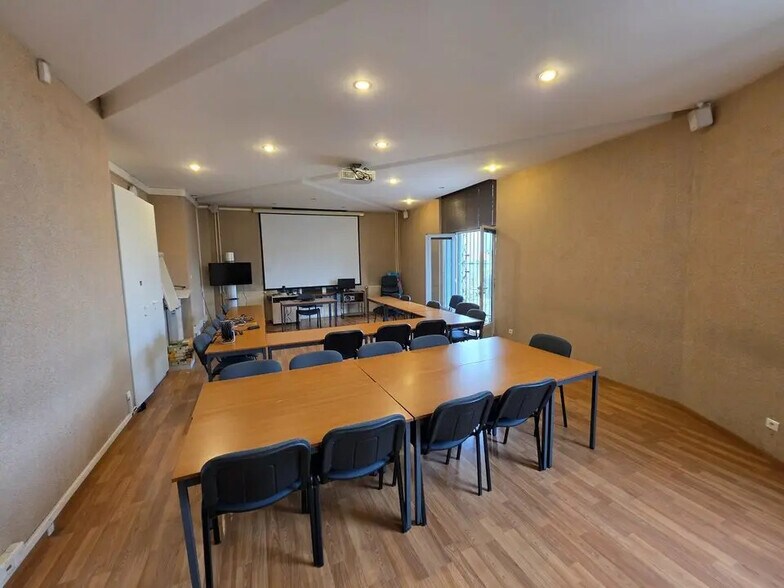 Bureau dans Nice à louer - Photo de l’immeuble – Image 1 sur 8