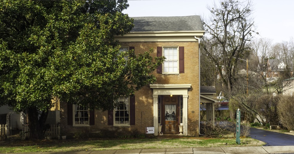 313 S Green St, Glasgow, KY à vendre - Photo principale – Image 2 sur 61