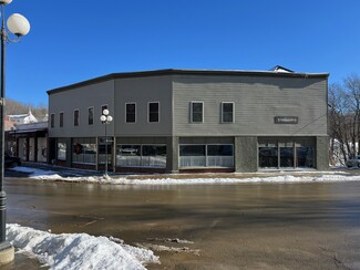 Plus de détails pour 26-28 Main St, Dexter, ME - Local commercial à vendre