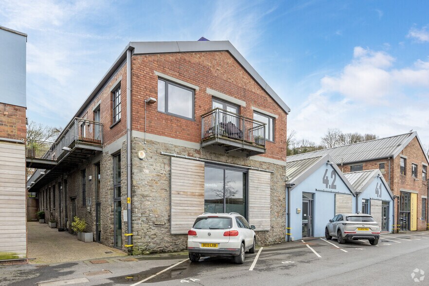 Bath Rd, Bristol à louer - Photo principale – Image 1 sur 17