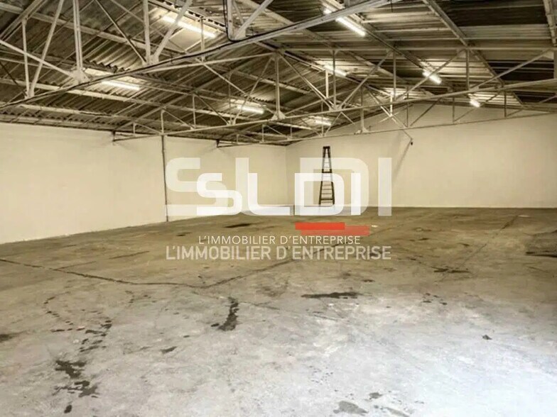 Local d’activités dans Villeurbanne à louer - Photo de l’immeuble – Image 2 sur 5