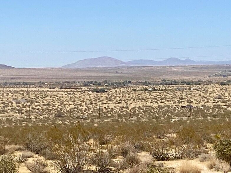 108 Twentynine Palms Highway, Joshua Tree, CA à vendre - Photo de l’immeuble – Image 3 sur 12