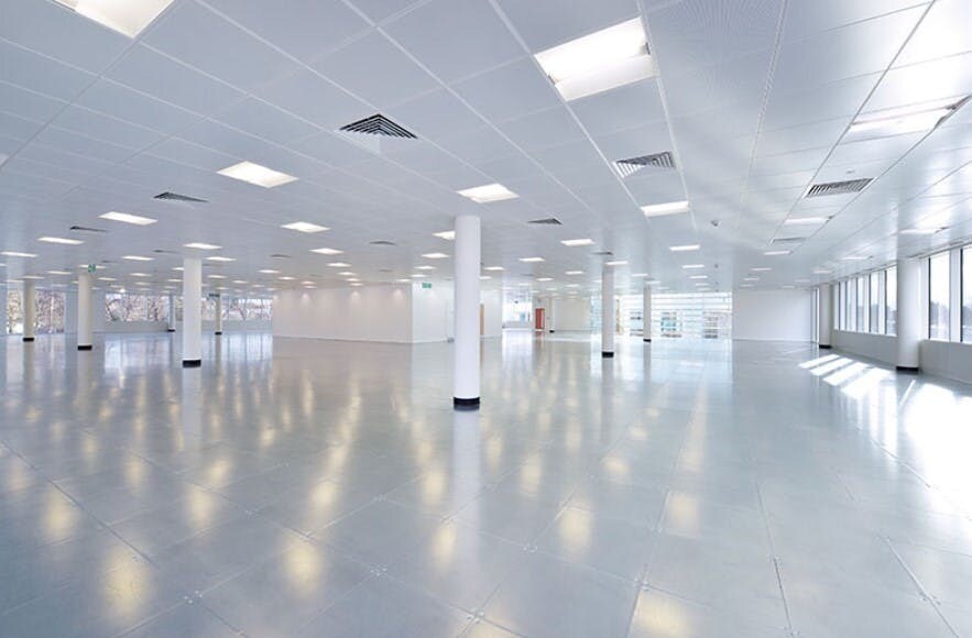 5 Chertsey Ln, Staines à louer - Photo de l’immeuble – Image 3 sur 13