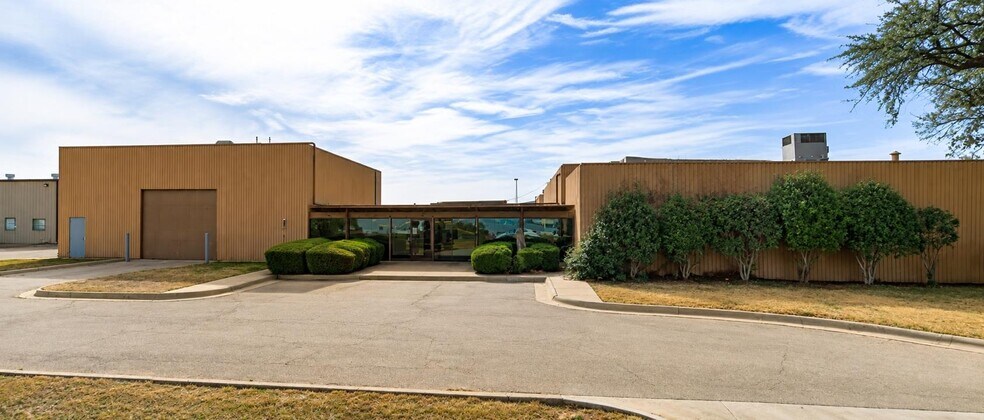 2001 Commerce St, Midland, TX à vendre - Photo de l’immeuble – Image 2 sur 5
