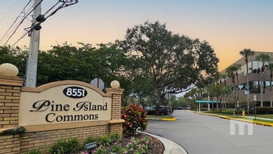 8551 W Sunrise Blvd, Plantation, FL à louer Photo intérieure– Image 2 sur 7