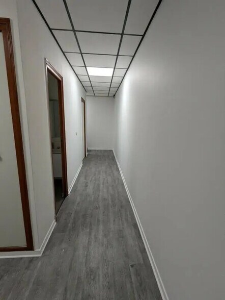 10 Boulevard Louise Michel, Évry-Courcouronnes à louer - Photo de l’immeuble – Image 3 sur 4