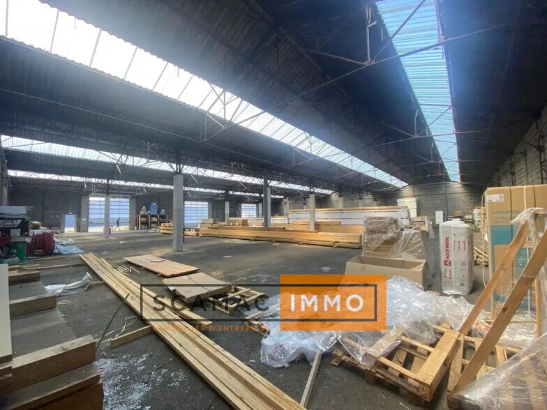 Industriel/Logistique dans Rousset à louer - Photo de l’immeuble – Image 3 sur 4