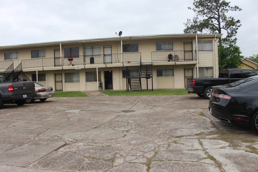 7820 Calhoun Rd, Houston, TX à vendre - Photo de l’immeuble – Image 2 sur 9