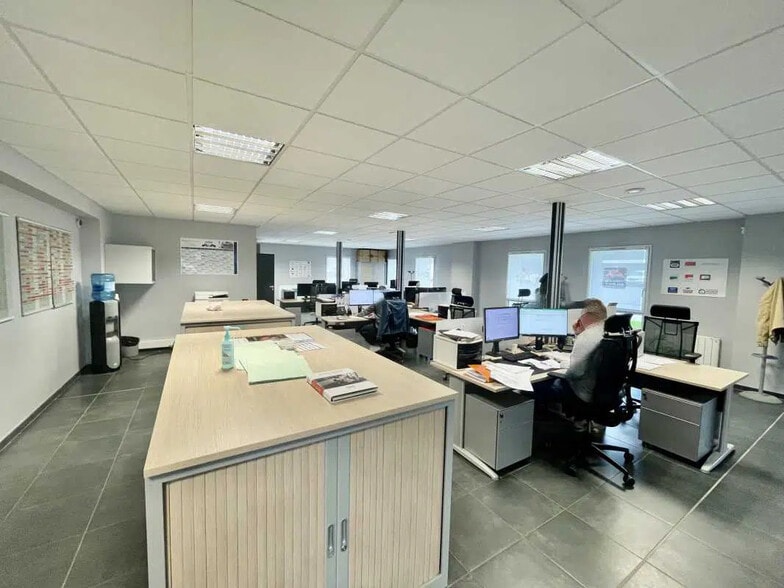 Bureau dans Boos à louer - Photo de l’immeuble – Image 3 sur 7