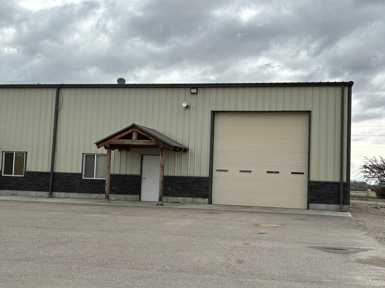 659 N Yellowstone Hwy, Rigby, ID à louer - Photo de l’immeuble – Image 2 sur 10