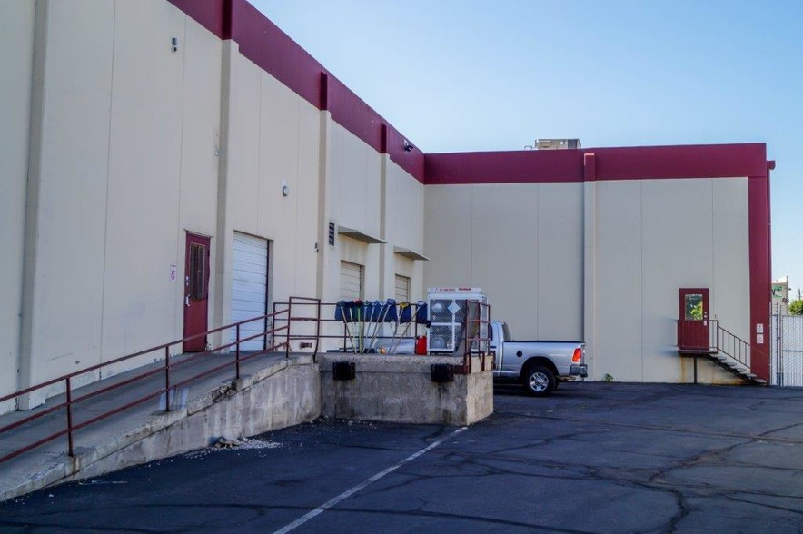 1195 Greg St, Sparks, NV à louer - Photo de l’immeuble – Image 2 sur 12