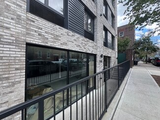 Plus de détails pour 2330 Cambreleng Ave, Bronx, NY - Bureau/Médical à louer