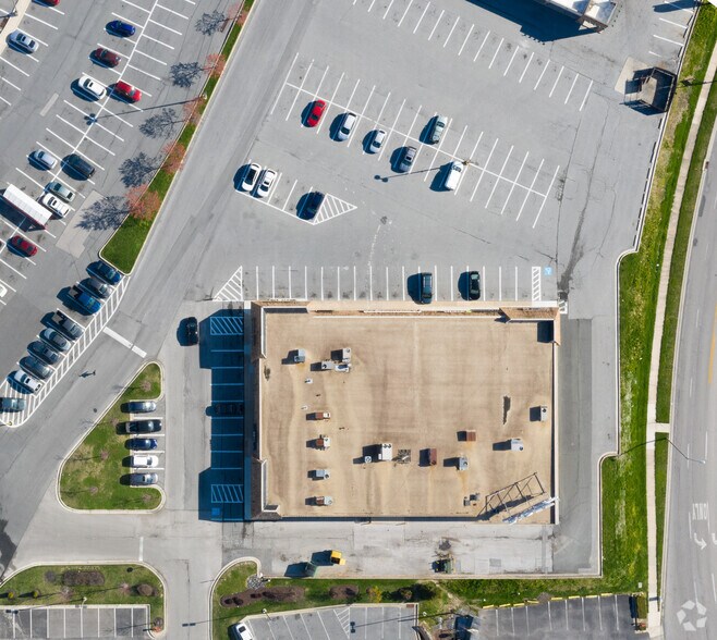 8860-8932 Waltham Woods Rd, Parkville, MD à louer - Aérien – Image 2 sur 3