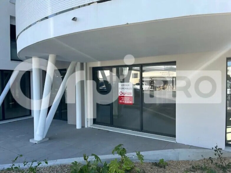 Bureau dans La Rochelle à louer - Photo de l’immeuble – Image 2 sur 3