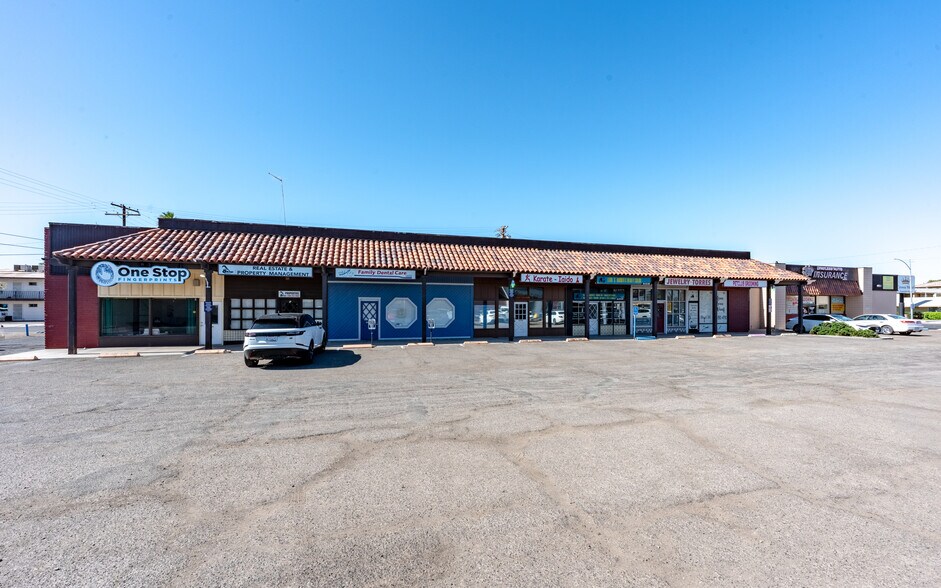 301 N Imperial Ave, El Centro, CA à vendre - Photo de l’immeuble – Image 3 sur 9
