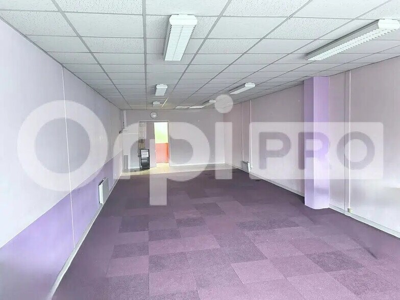 Local commercial dans Ormoy à louer - Photo de l’immeuble – Image 1 sur 4