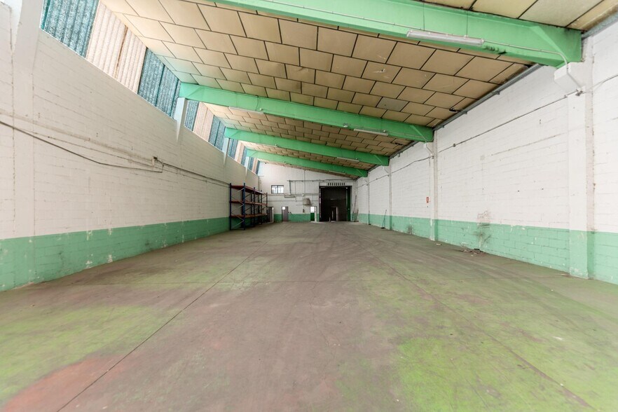 Industriel/Logistique dans San Fernando de Henares, Madrid à vendre - Photo de l’immeuble – Image 3 sur 10