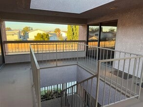 12328 South St, Cerritos, CA à louer Photo de l’immeuble– Image 1 sur 6