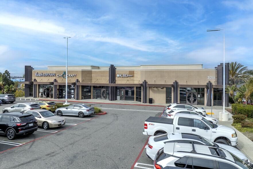 3211-3295 Business Park Dr, Vista, CA à louer - Photo de l’immeuble – Image 3 sur 6