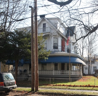 Plus de détails pour 58 Saint James St, Kingston, NY - Logement à vendre