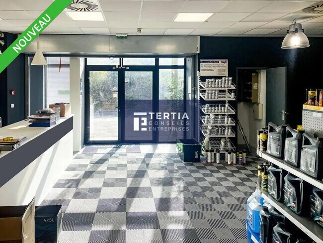 Plus de détails pour Local d'activités à louer