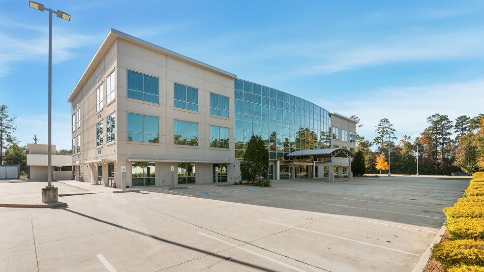 1020 Riverwood Ct, Conroe, TX à louer - Photo de l’immeuble – Image 2 sur 15