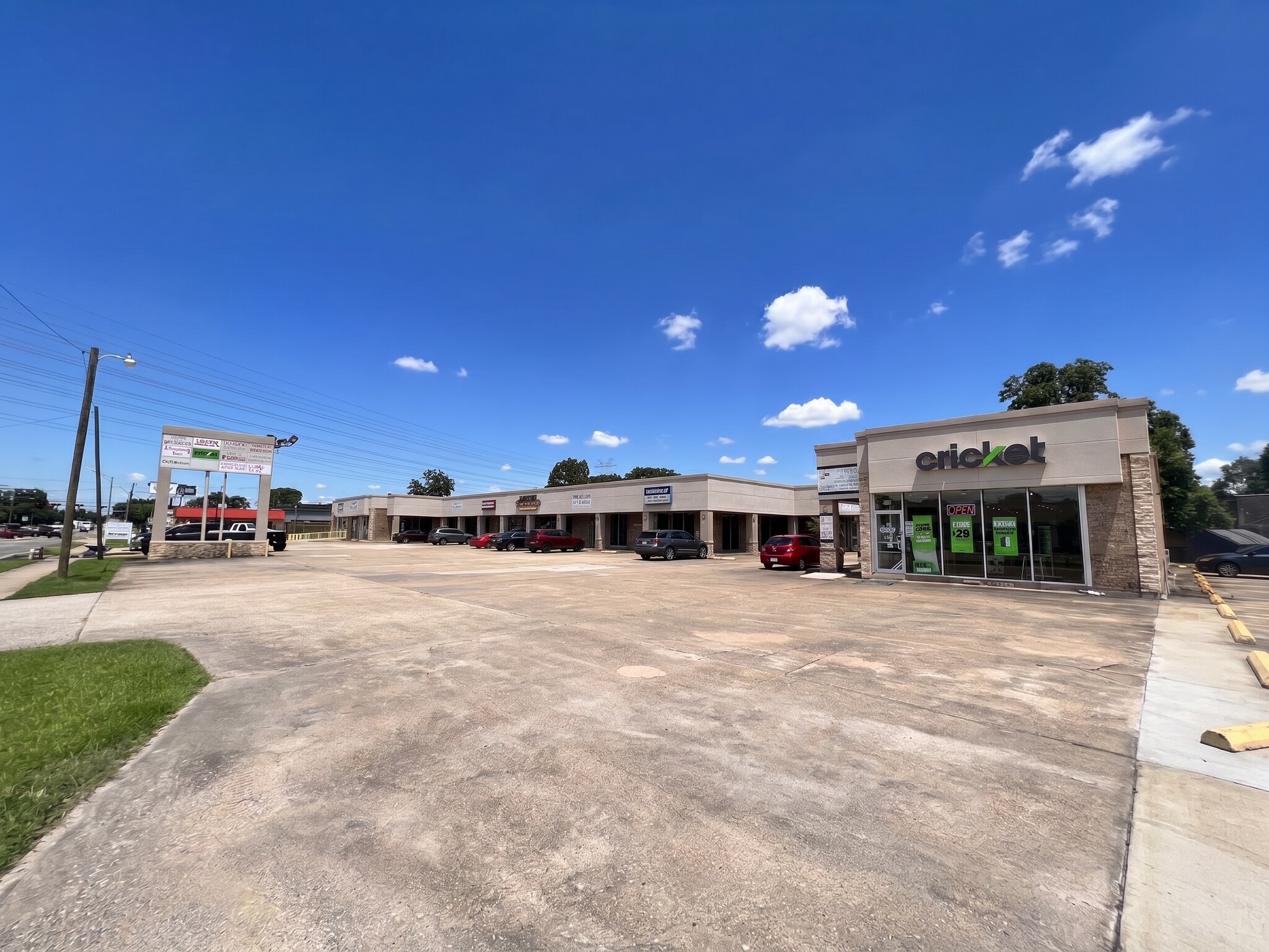 801 W Main St, League City, TX à louer Photo de l’immeuble– Image 1 sur 3