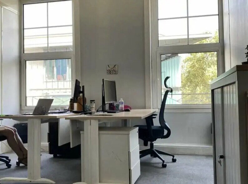 Bureau dans Lyon à louer - Photo de l’immeuble – Image 3 sur 14