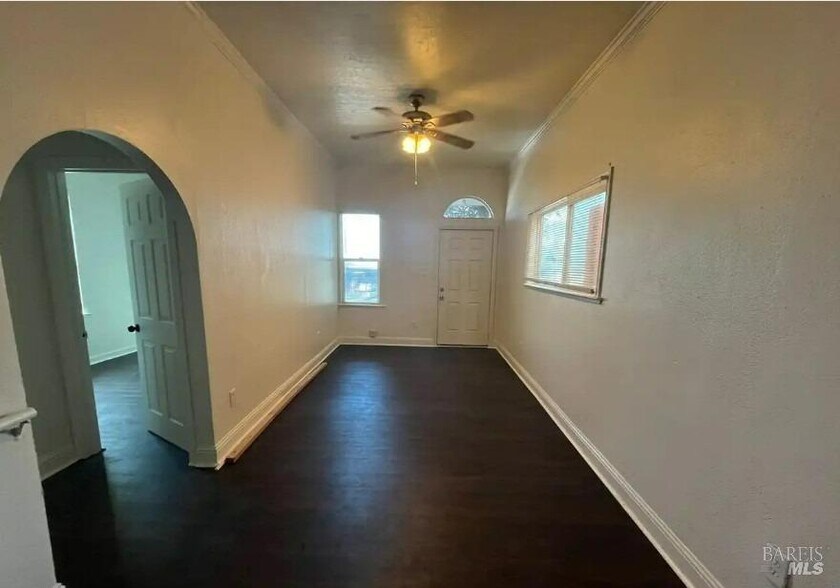 723 Florida St, Vallejo, CA à vendre - Photo de l’immeuble – Image 3 sur 24