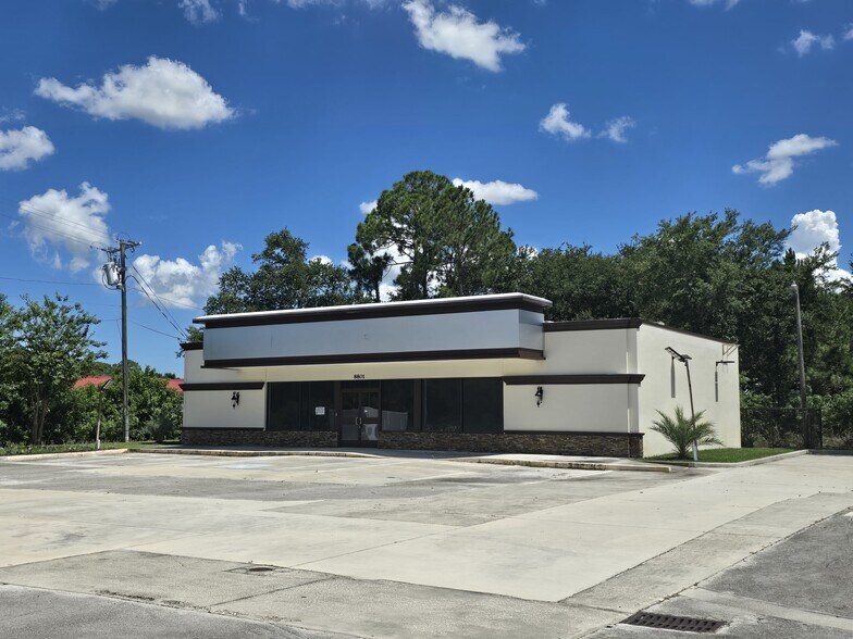 8801 20th St, Vero Beach, FL à vendre - Photo de l’immeuble – Image 3 sur 26