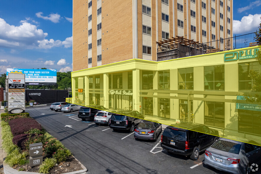 2285 Peachtree Rd NE, Atlanta, GA à louer - Photo de l’immeuble – Image 3 sur 25