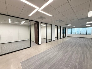 18201 Von Karman Ave, Irvine, CA à louer Photo de l’immeuble– Image 2 sur 12