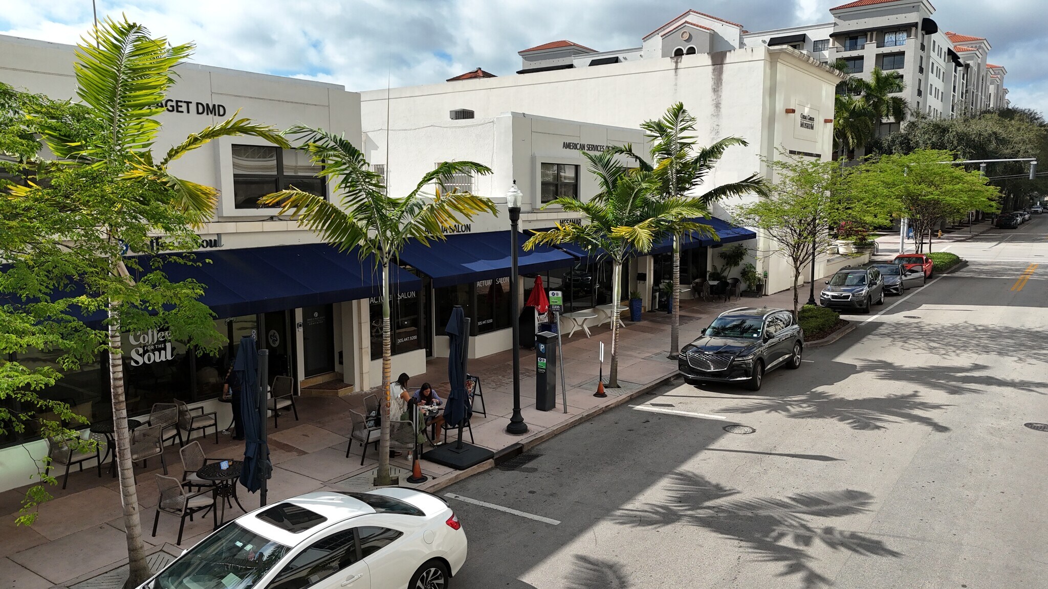 246 Giralda Ave, Coral Gables, FL à louer Photo principale– Image 1 sur 9