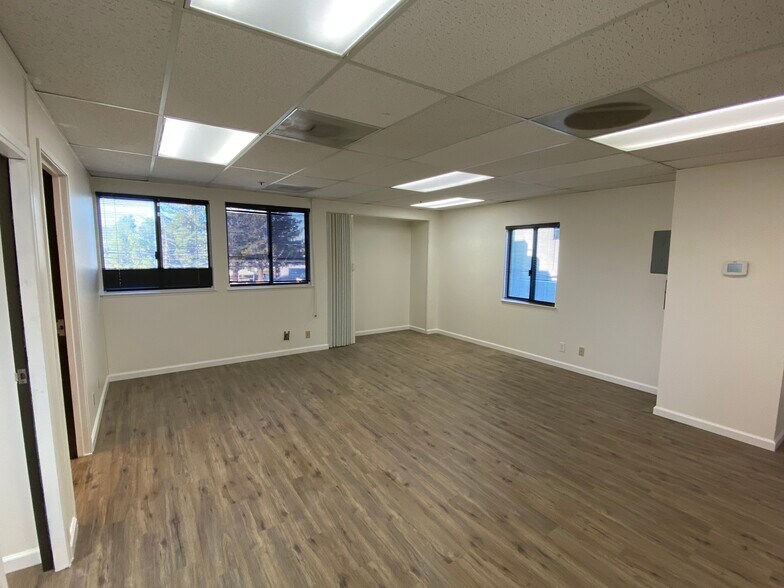 1350 Dell Ave, Campbell, CA à louer - Photo de l’immeuble – Image 3 sur 27