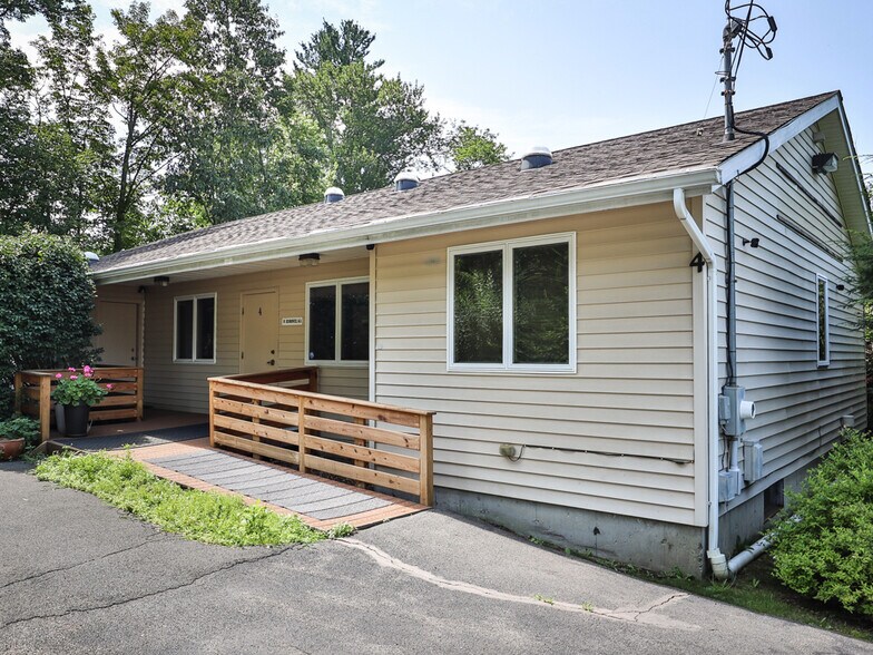4 Lincoln Rd, South Fallsburg, NY à vendre - Photo de l’immeuble – Image 2 sur 11